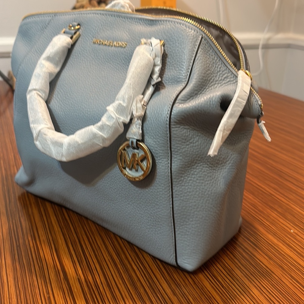 Michael Kors Riley satchel - Picture 2 of 4